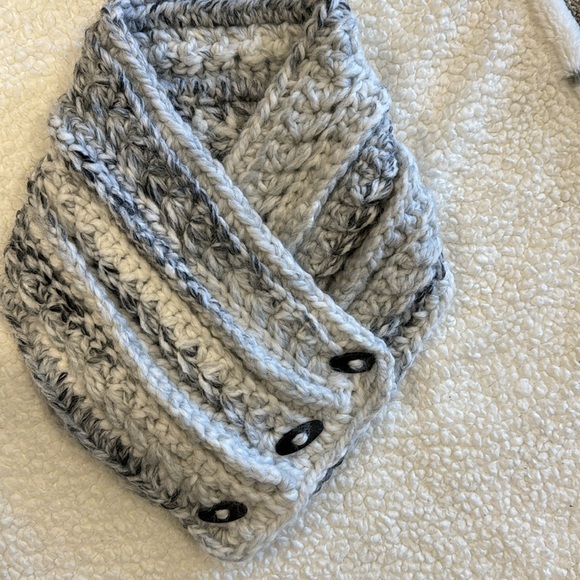 Handmade over the head ladies hat and matching scarf - Picture 2 of 3
